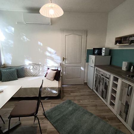 Toelgyfa Vendeghaz Hotell Balatonszepezd Eksteriør bilde