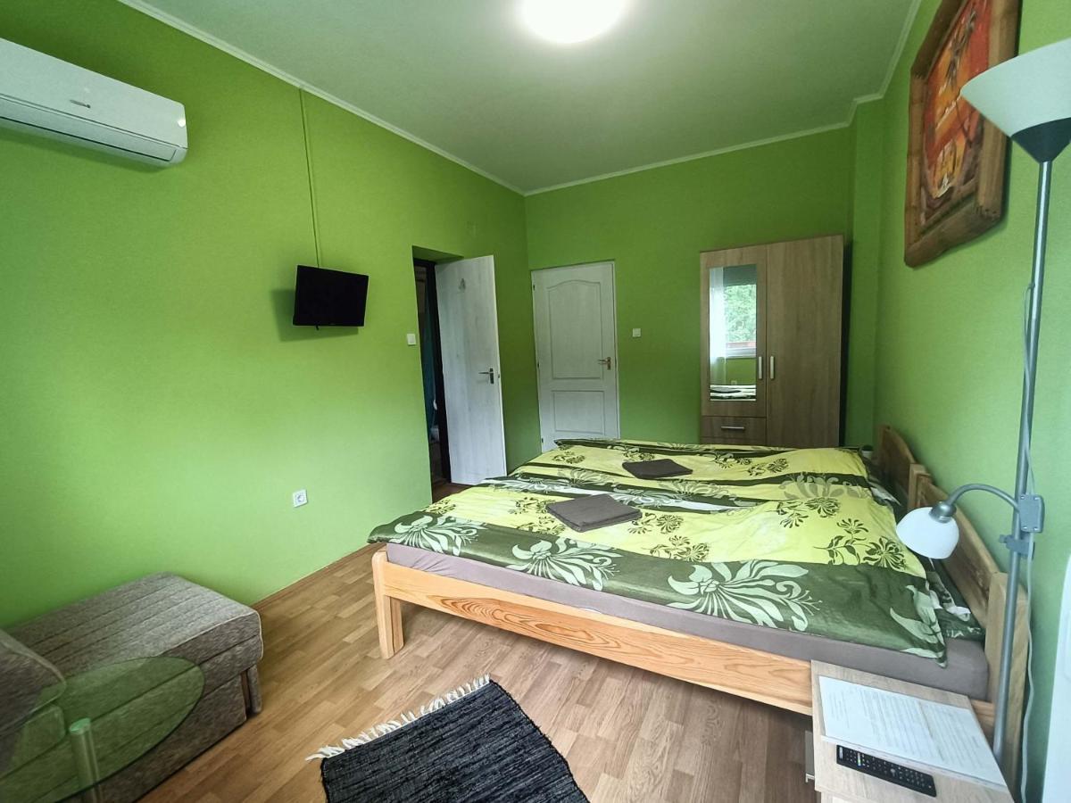 Toelgyfa Vendeghaz Hotell Balatonszepezd Eksteriør bilde