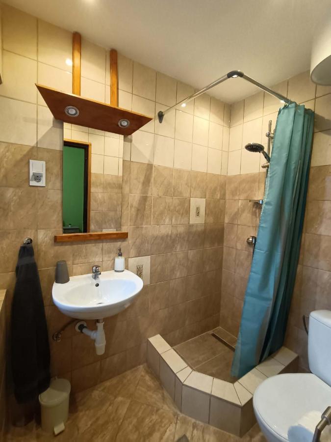 Toelgyfa Vendeghaz Hotell Balatonszepezd Eksteriør bilde