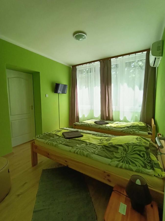 Toelgyfa Vendeghaz Hotell Balatonszepezd Eksteriør bilde